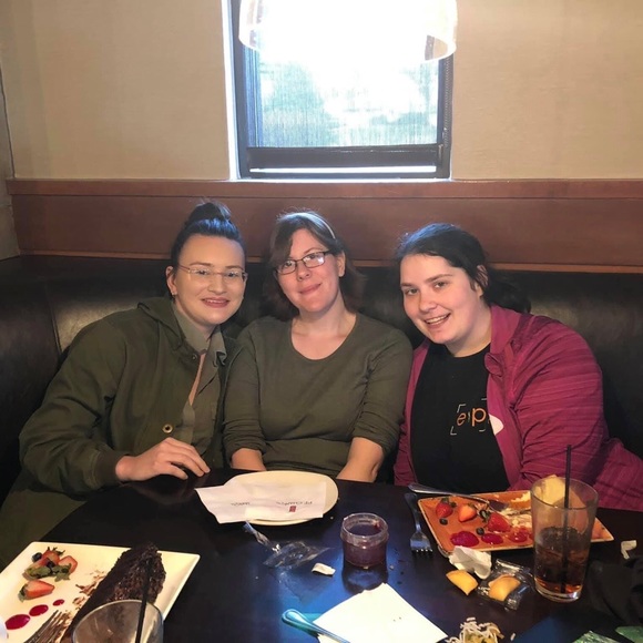 Meet your Posher, Kristyn - Picture 5 of 5